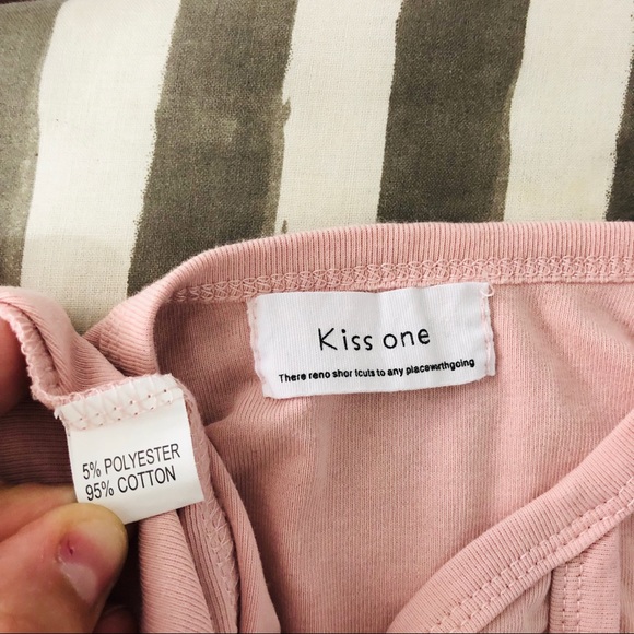 🔥5/25 sale🔥 KISS one halter tank top - Picture 7 of 8